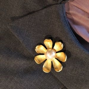 Vintage Daisy Pin